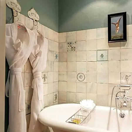 Hotel Chateau De Varenne 4*