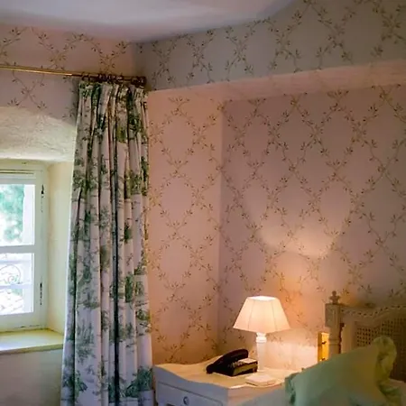 Chateau De Varenne فندق 4*